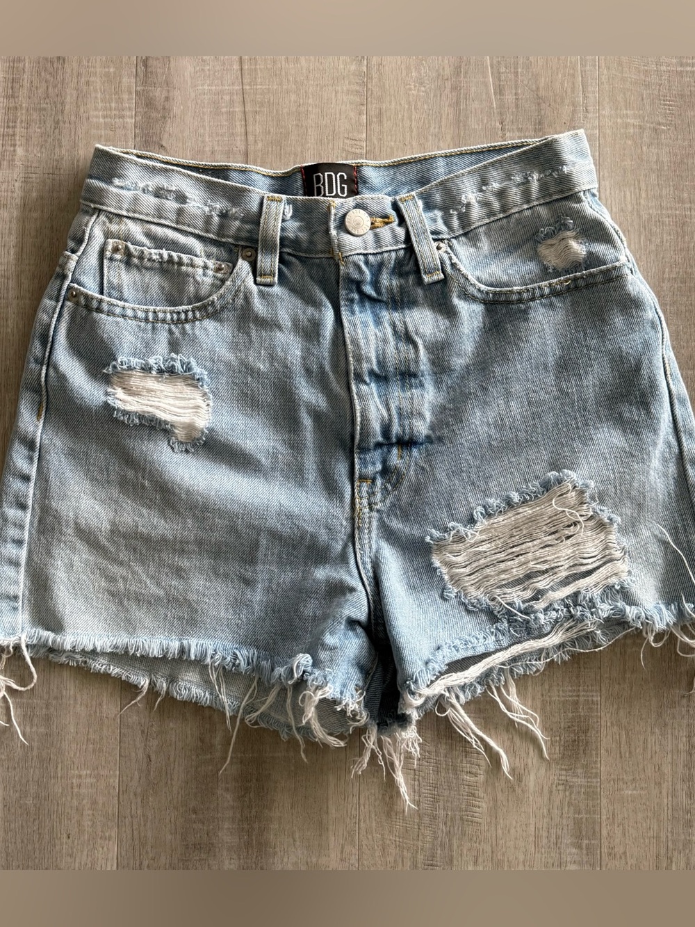 Urban Outfitters BDG Girlfriend Hi-Rise Light Distressed Denim Shorts Women's 25